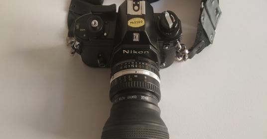 Fotocamera Nikon EM + Obiettivo Makinon
