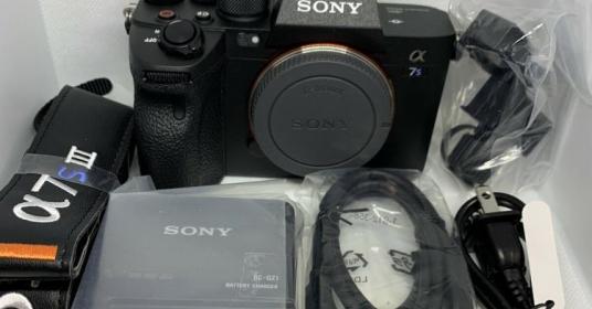  Sony Fotocamera A7s III con 35mm 1650 €