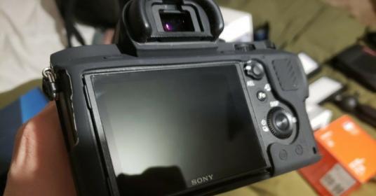 Sony A7 II Mirrorless + 80mm 1.8 + laowa 15mm f2