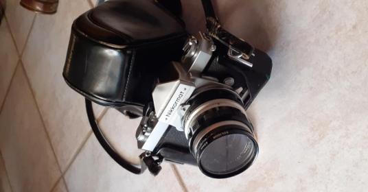 Macchina fotografica analogica Nikkormatt Macchina fotografica analogica Nikkormatt