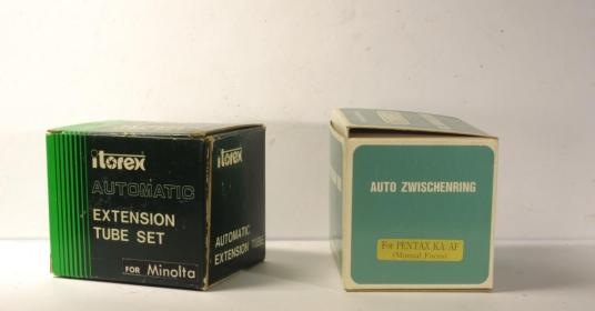  Due Serie di Tubi di Prolunga(=macro-fotografia)per Minolta MD e Pentax KA/AF con scatole e imballi