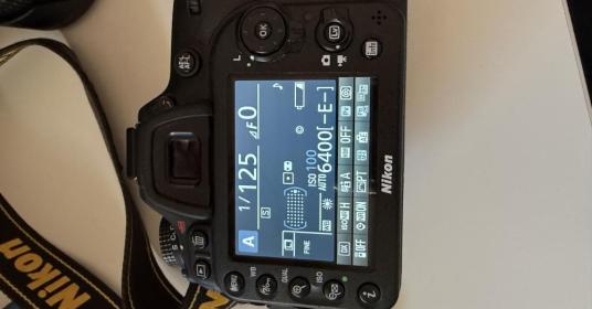 NIKON D7100 NIKON D7100