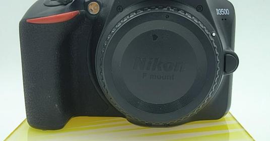 Nikon D3500 Body (Scatti 28.773) USATO Nikon D3500 Body (Scatti 28.773) USATO